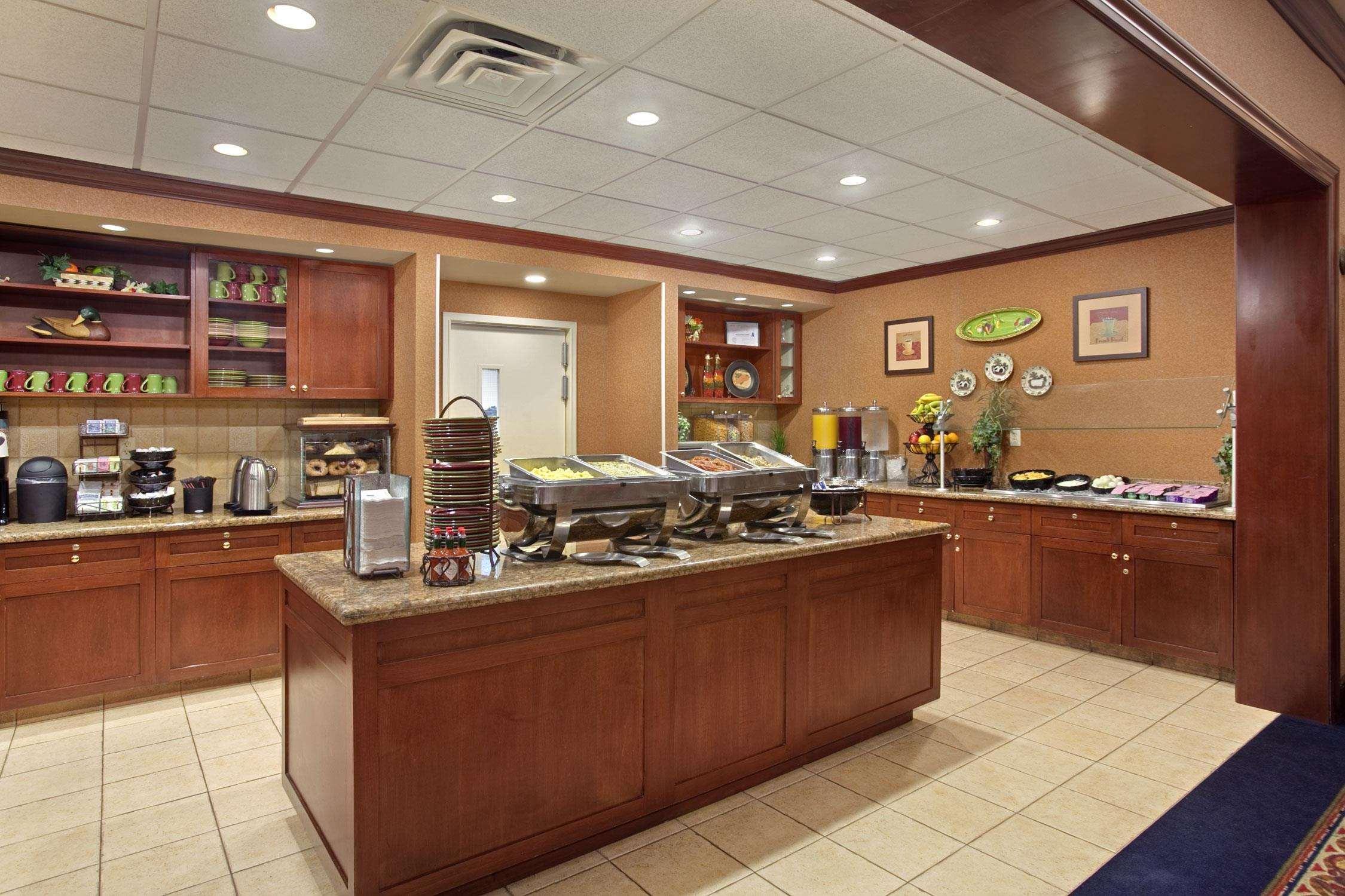 Homewood Suites By Hilton Somerset Restaurant photo